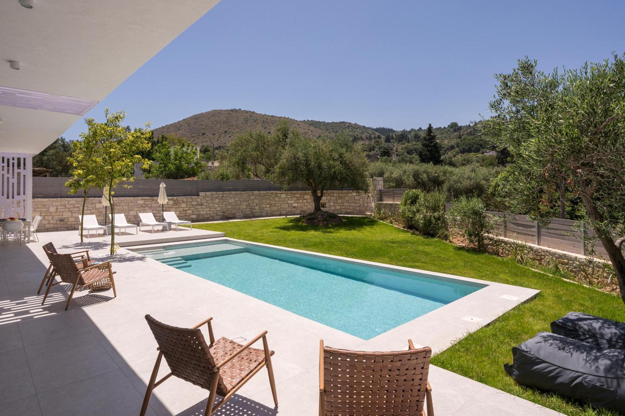 Petra Philippos Villa